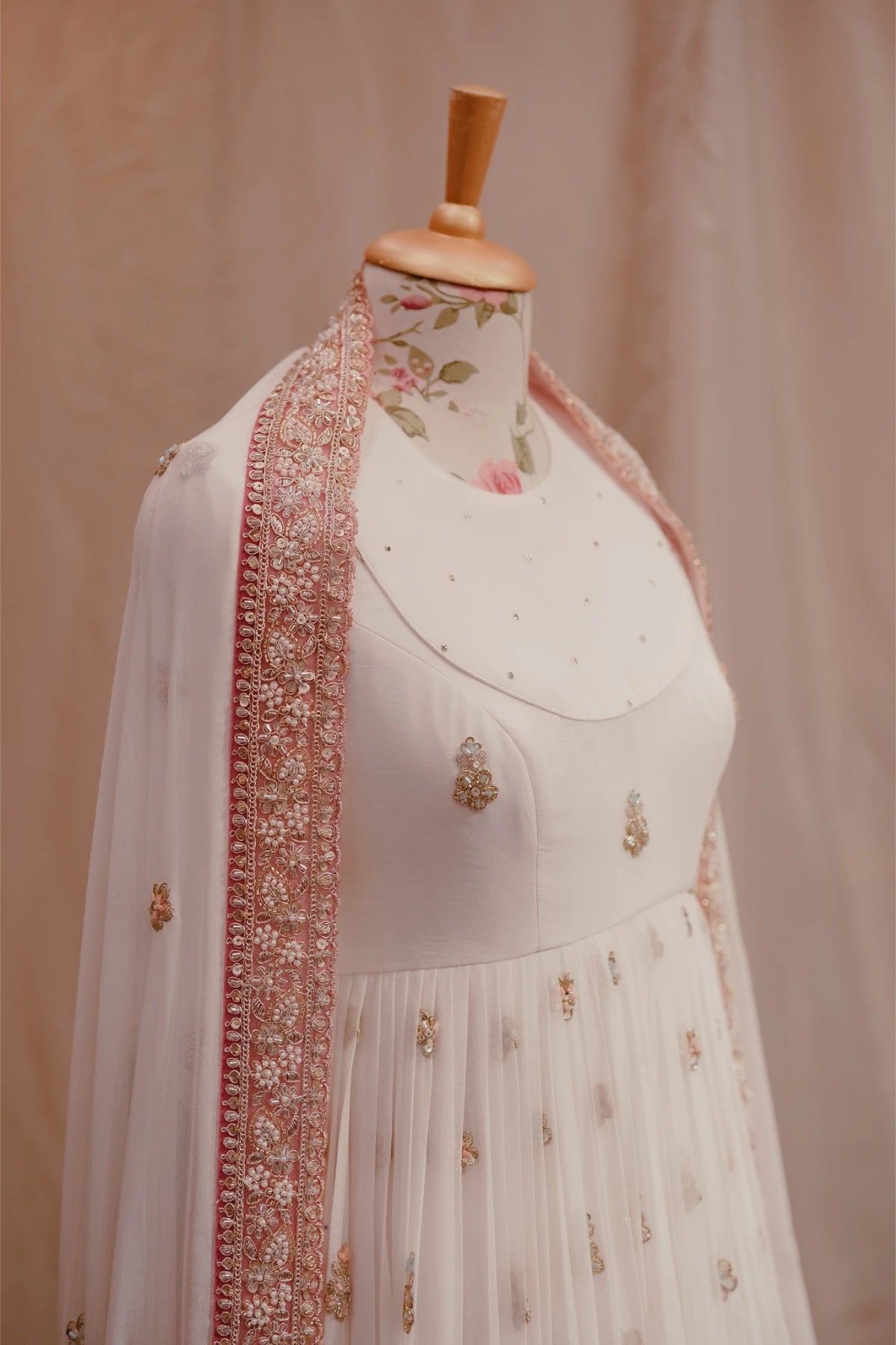 Pakistani White Nikah Outfit